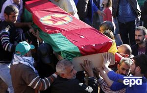 Курды хоронят бойцов отрядов самообороны, погибших в боях за Кобани