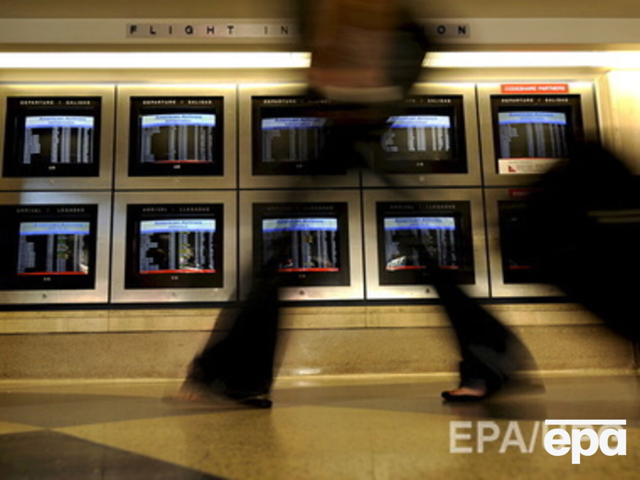 В американских аэропортах начнут проверять на Эбола