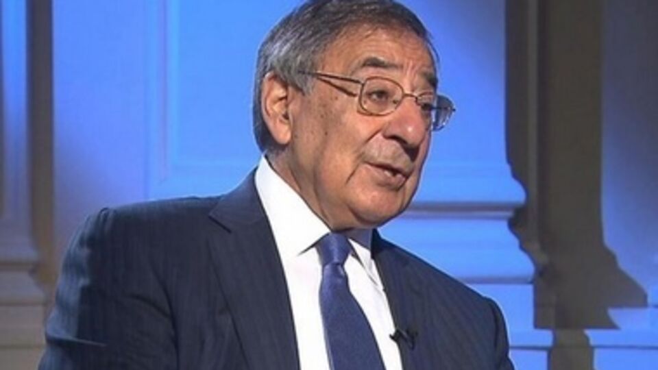 Леон Панетта считает, что Запад должен предоставить Украине военную помощь