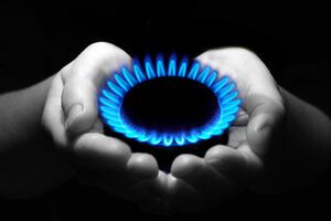 Если за Украину не поручатся, Россия обещает оставить украинцев без газа этой зимой