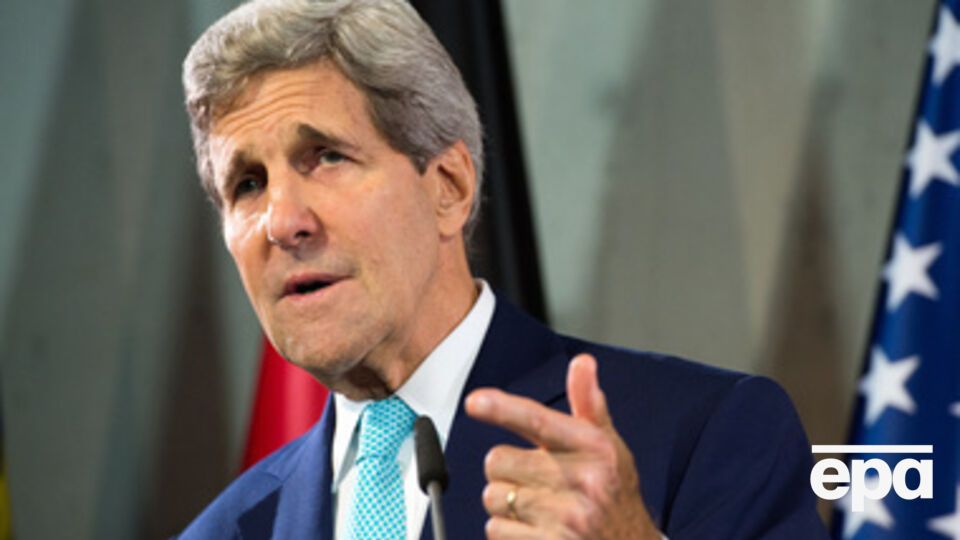 Керри находится с визитом в Германии