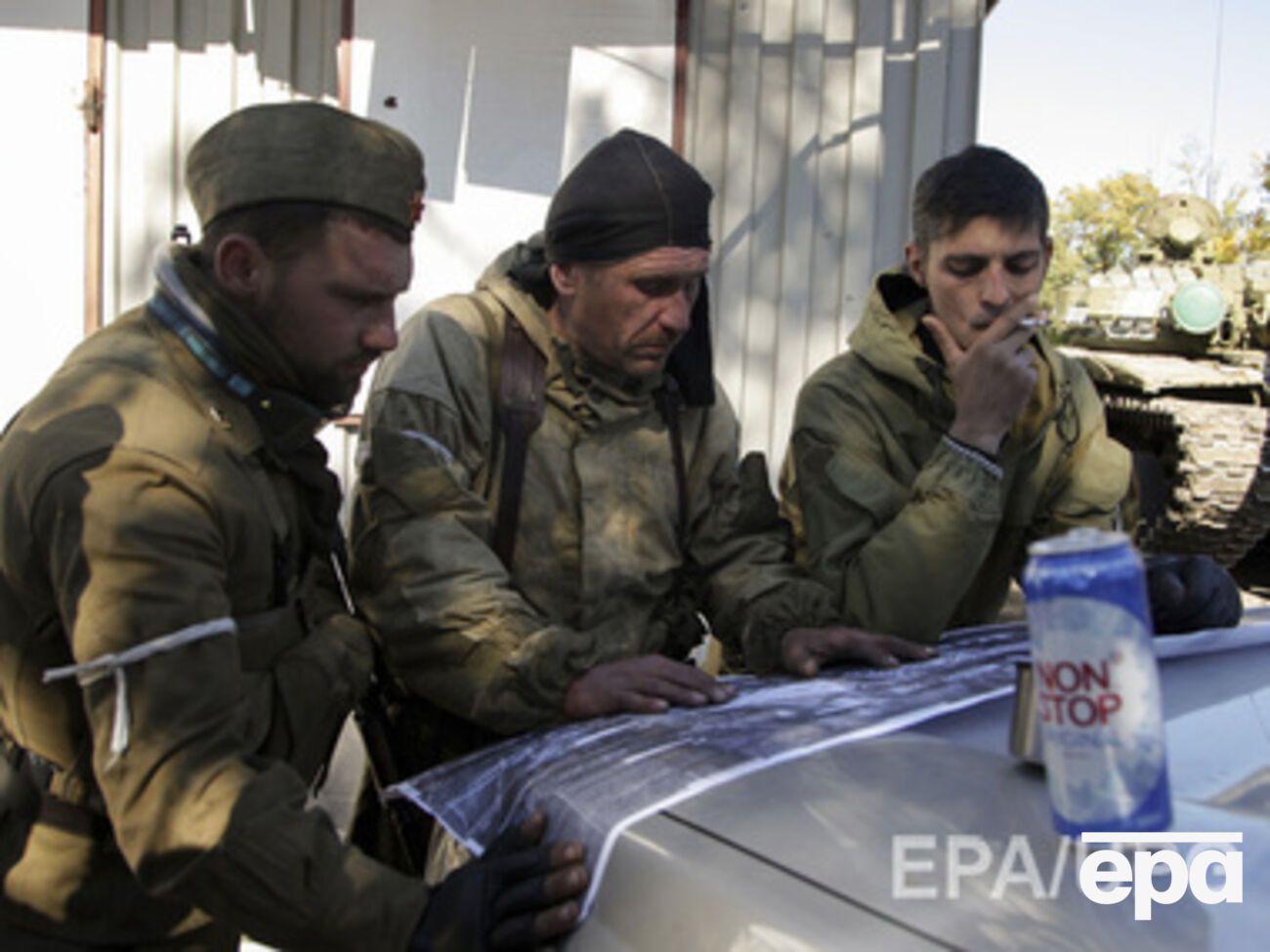 Боевики на Донбассе ищут "украинских корректировщиков и шпионов"