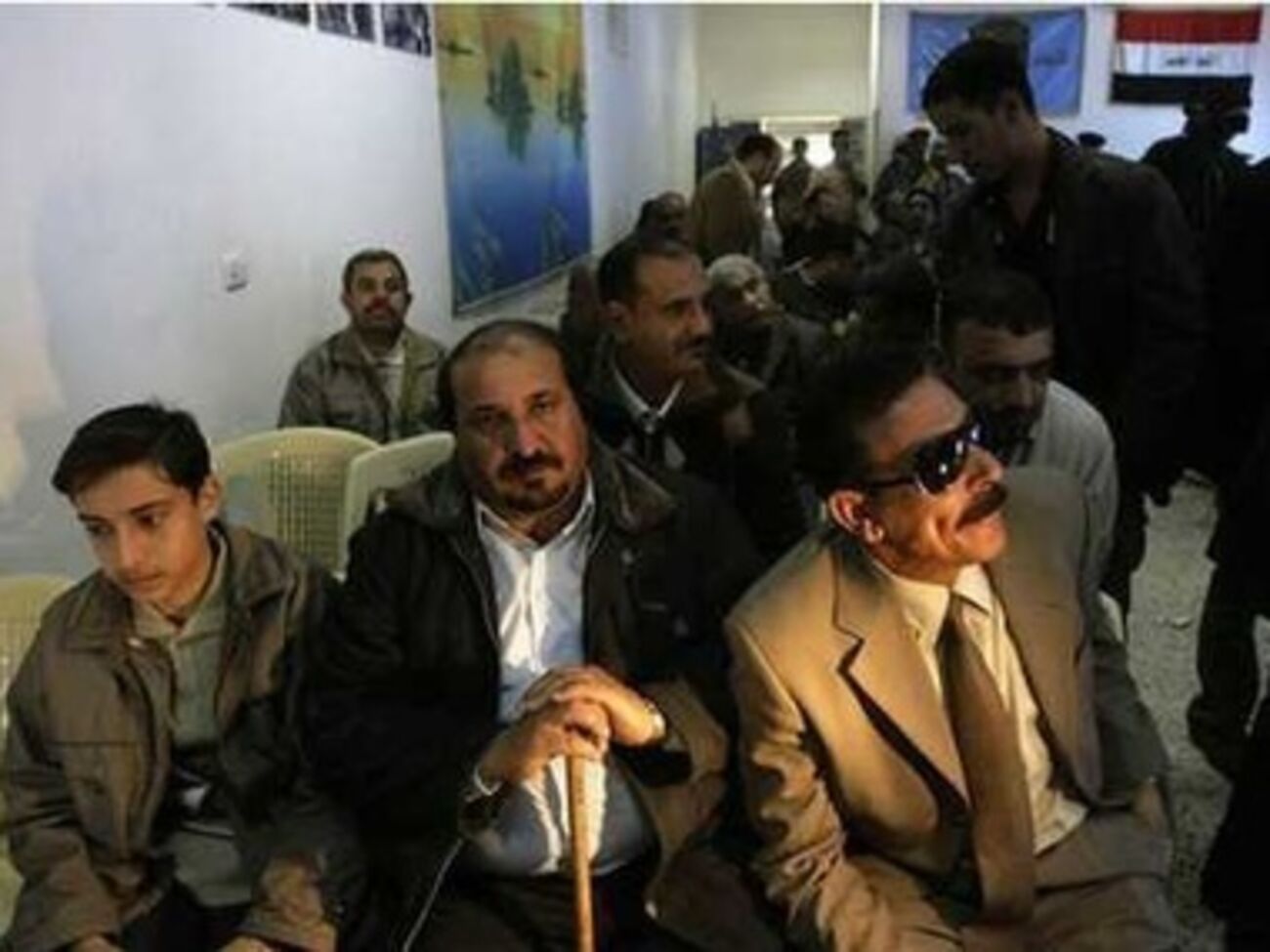 Родственники погибших иракцев