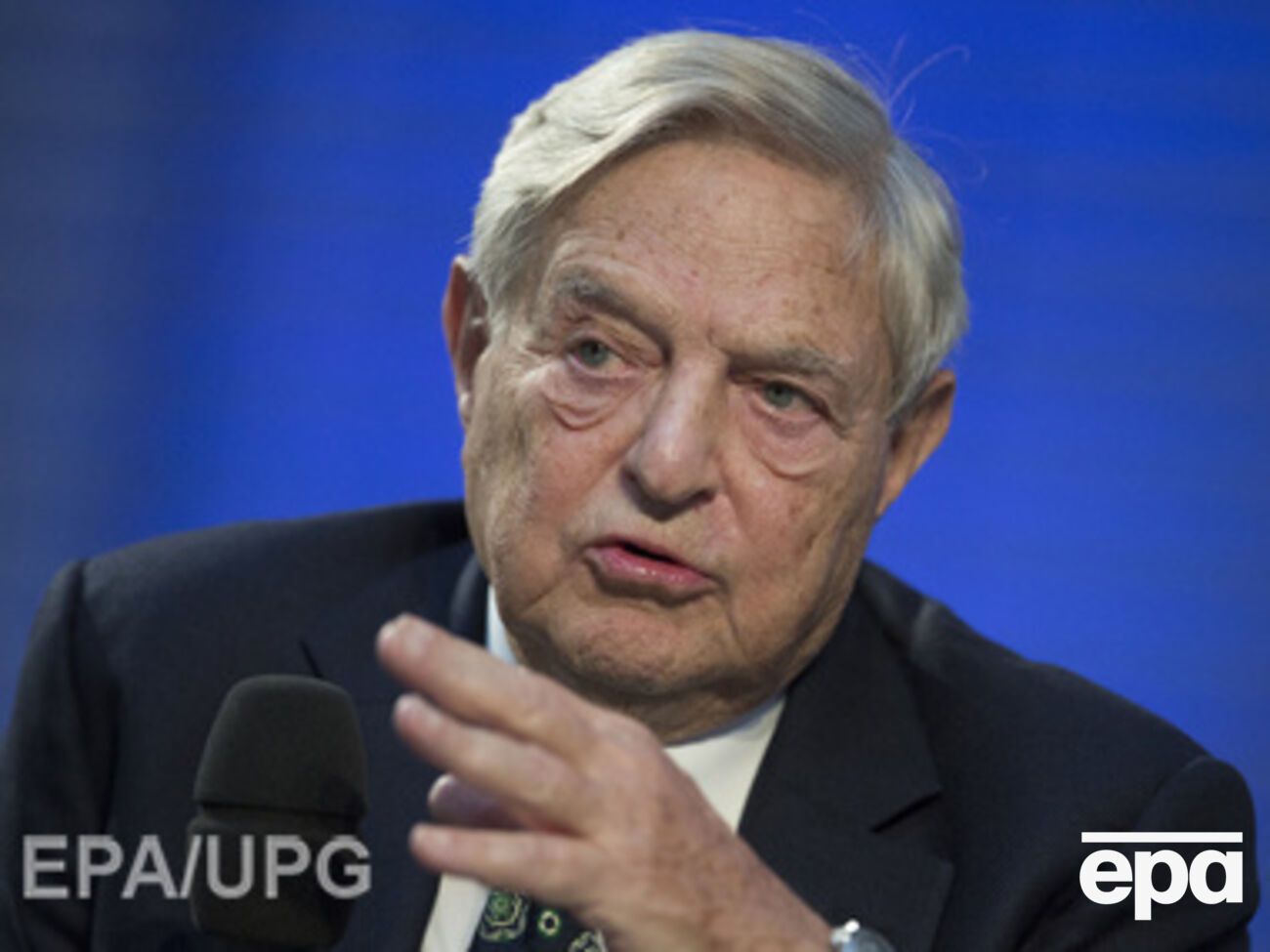 Сорос известен поддержкой "цветных революций"