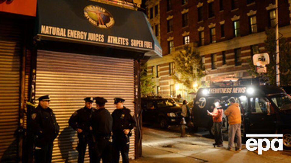 Район, где проживает врач, оцепила полиция