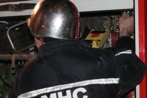 Пожар пока не удалось погасить