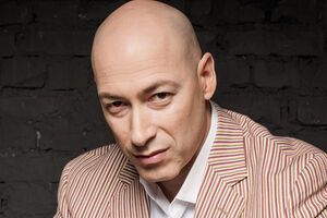 Дмитрий Гордон: Согласно независимым соцопросам я побеждаю в 220-м округе с отрывом в 8%