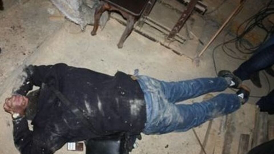 Злоумышленников, по данным СБУ, поймали "на горячем", когда они собирали самодельное взрывное устройство