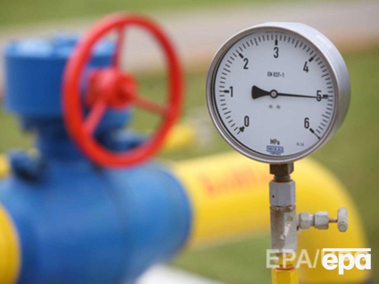 Разницу между добытым и учтенным газом продавали частной структуре