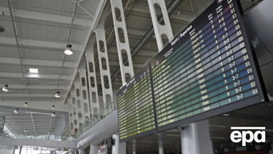 Взрывотехники МВД вместе с кинологами обследовали все помещения и прилегающую территорию