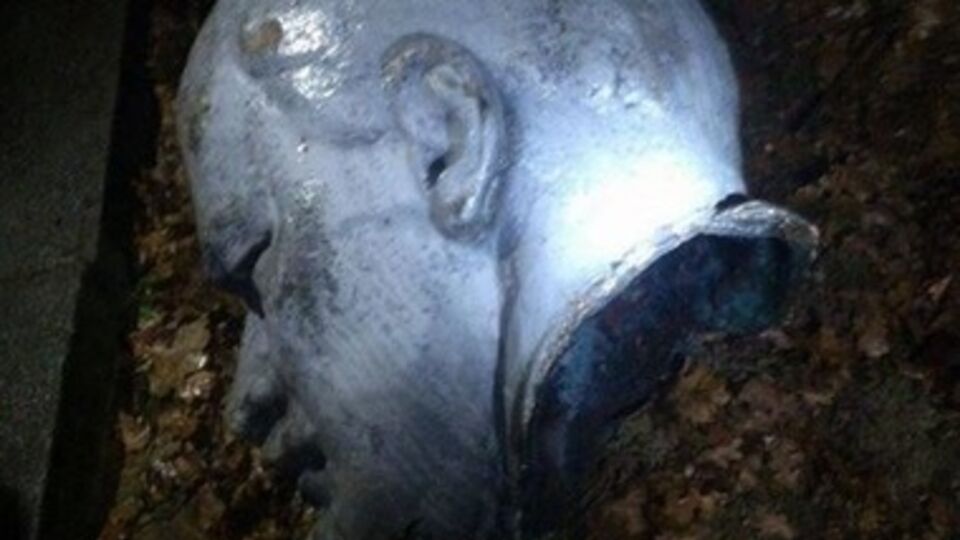 Ленина в Харькове снесли 28 сентября