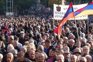 На митинг пришли 20-25 тыс. людей