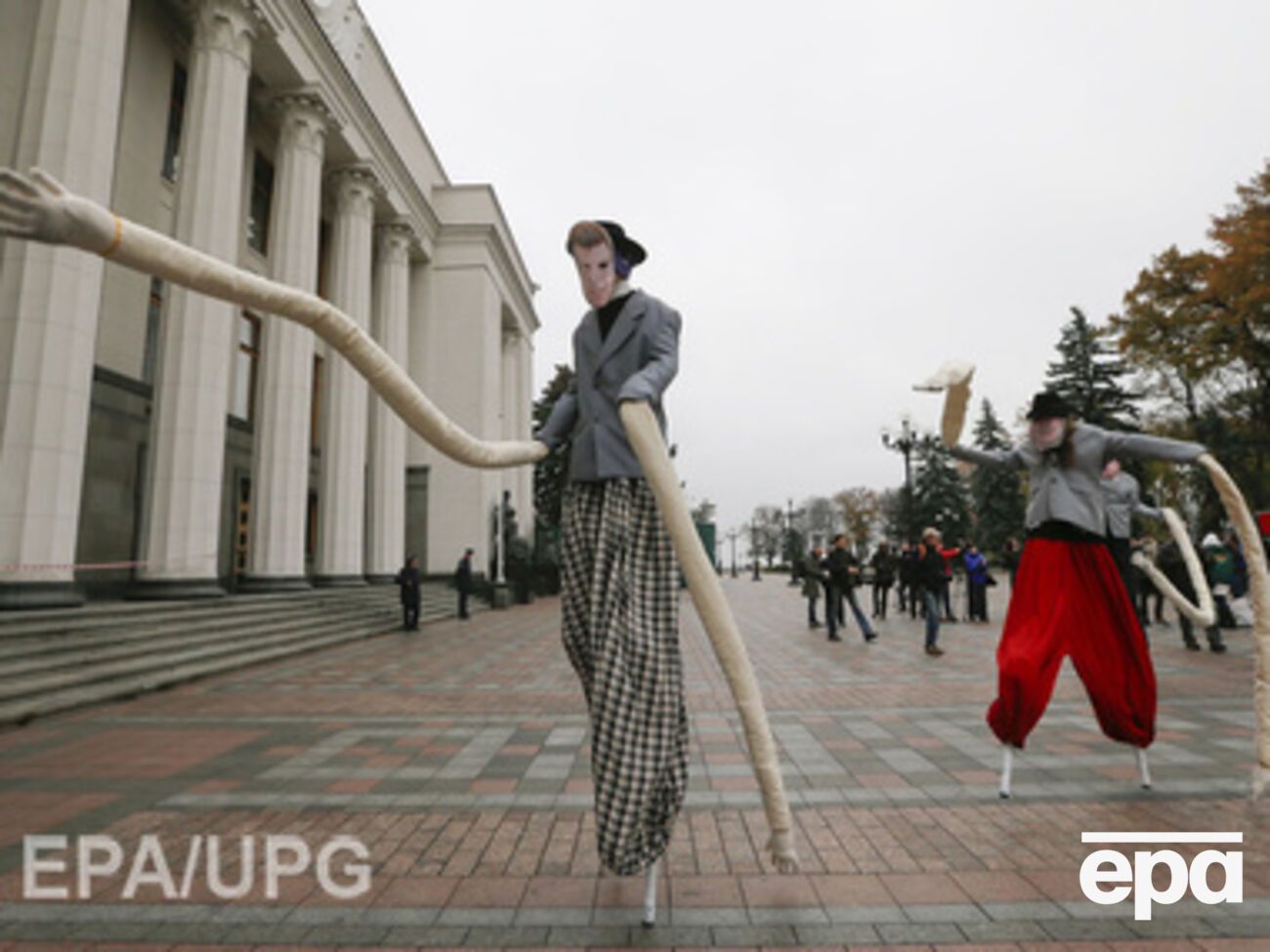 Акция протеста против соратников Януковича в новом парламенте под зданием Верховной Рады