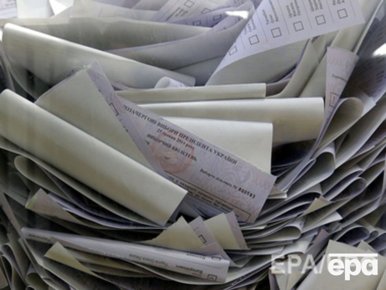 Избирательному округу прислали бюллетени с ошибками