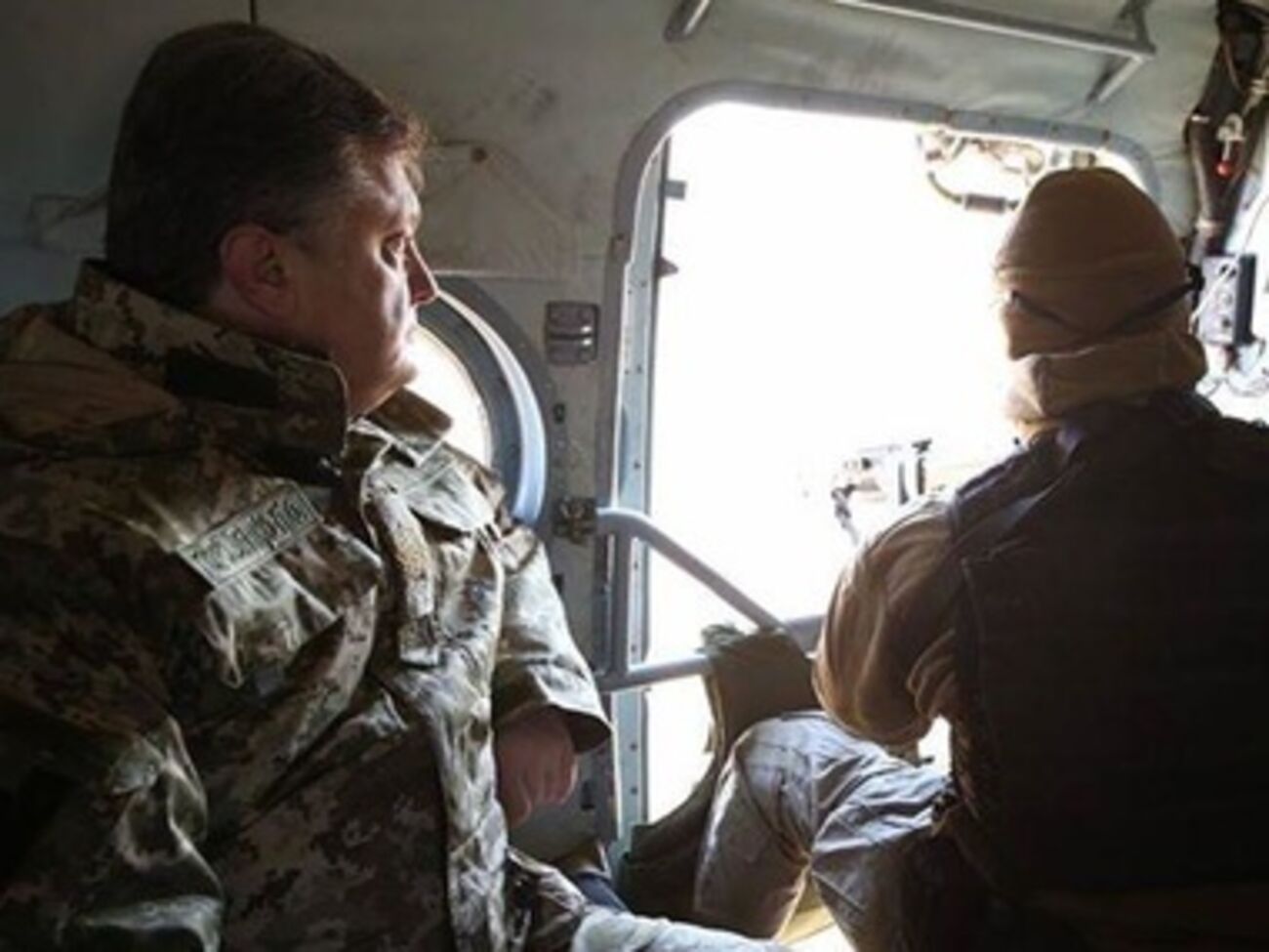 Президент проконтролирует ход выборов в Донецкой и Луганской областях