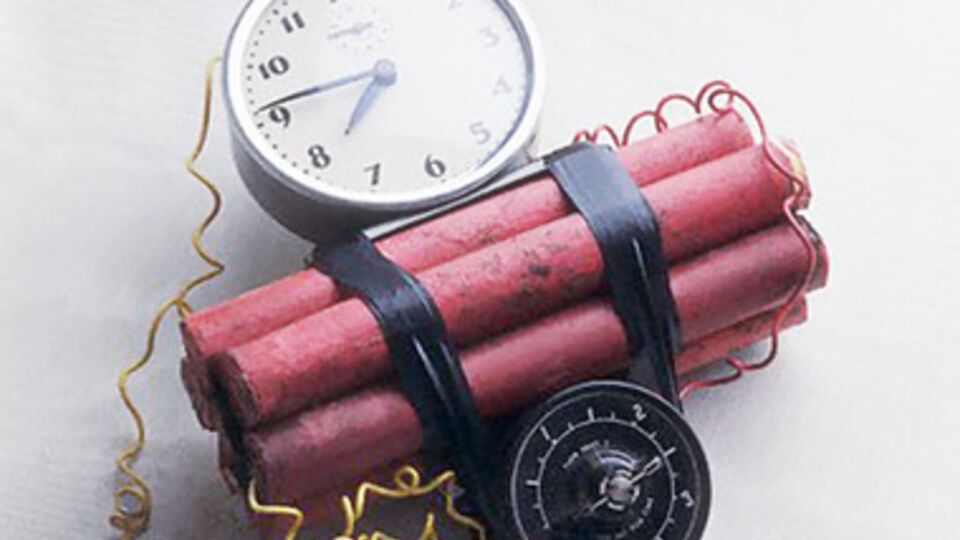 Членов ДВК не эвакуировали, но избирателей на участок не впускают