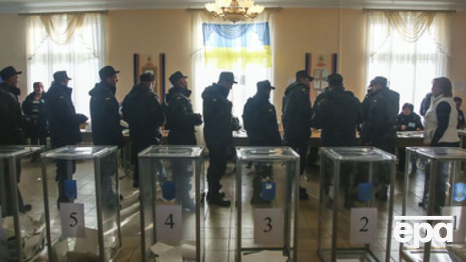 На Донбассе не все избирательные комиссии смогли начать работу вовремя