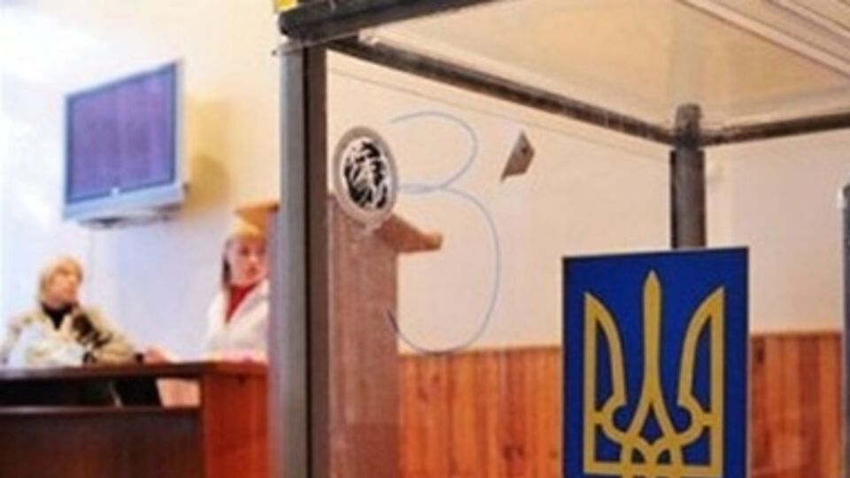 Ход голосования был прерван для празднования юбилея одного из членов избирательной комиссии