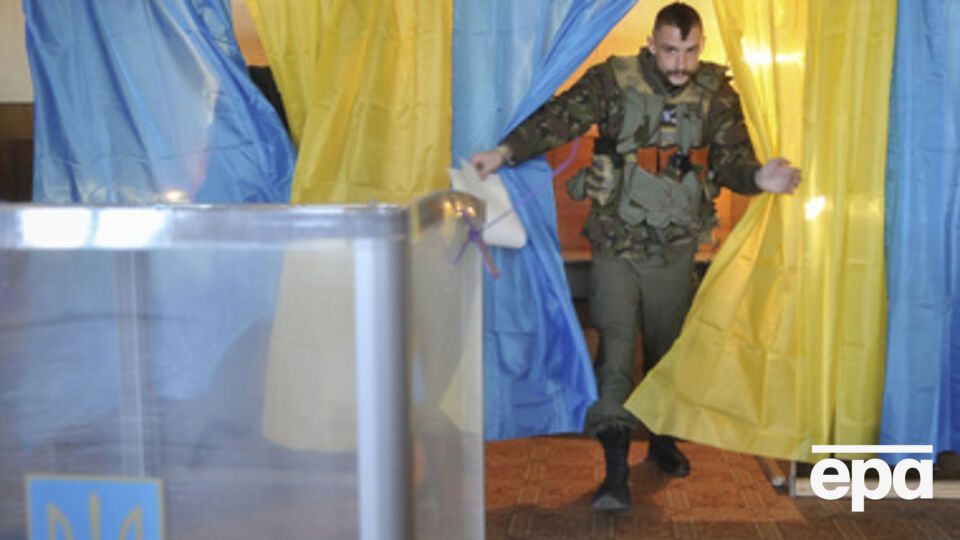 Военные голосуют