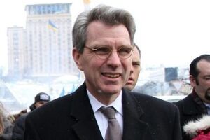 Пайетт уже посетил более 10 избирательных участков