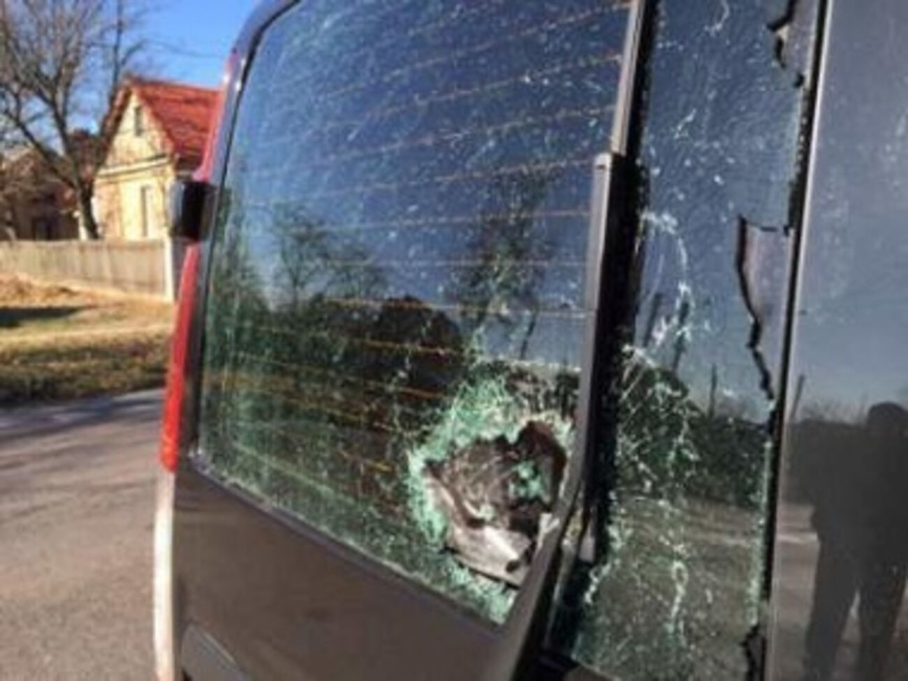 Один из нападавших на автомобиль уже дает показания