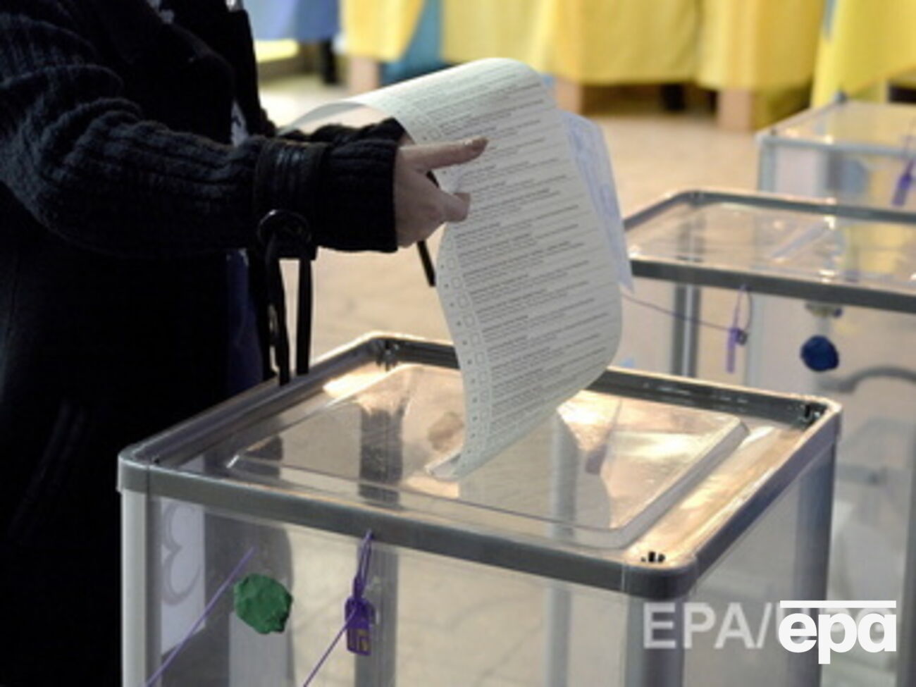 На избирательных участках 26 октября скончались четыре человека