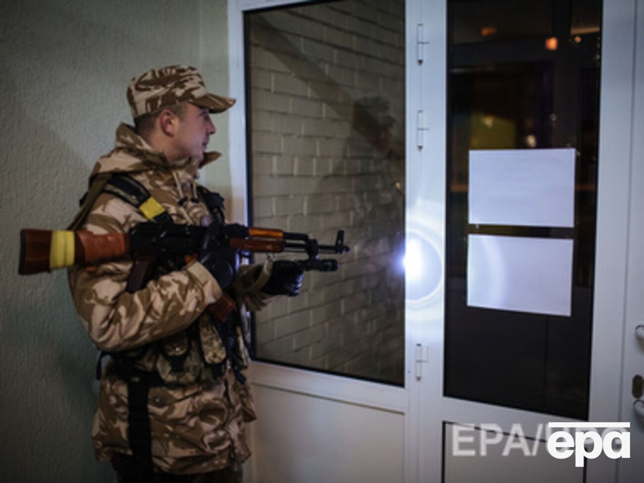 В ночь на понедельник в Волновахе Донецкой области началась стрельба