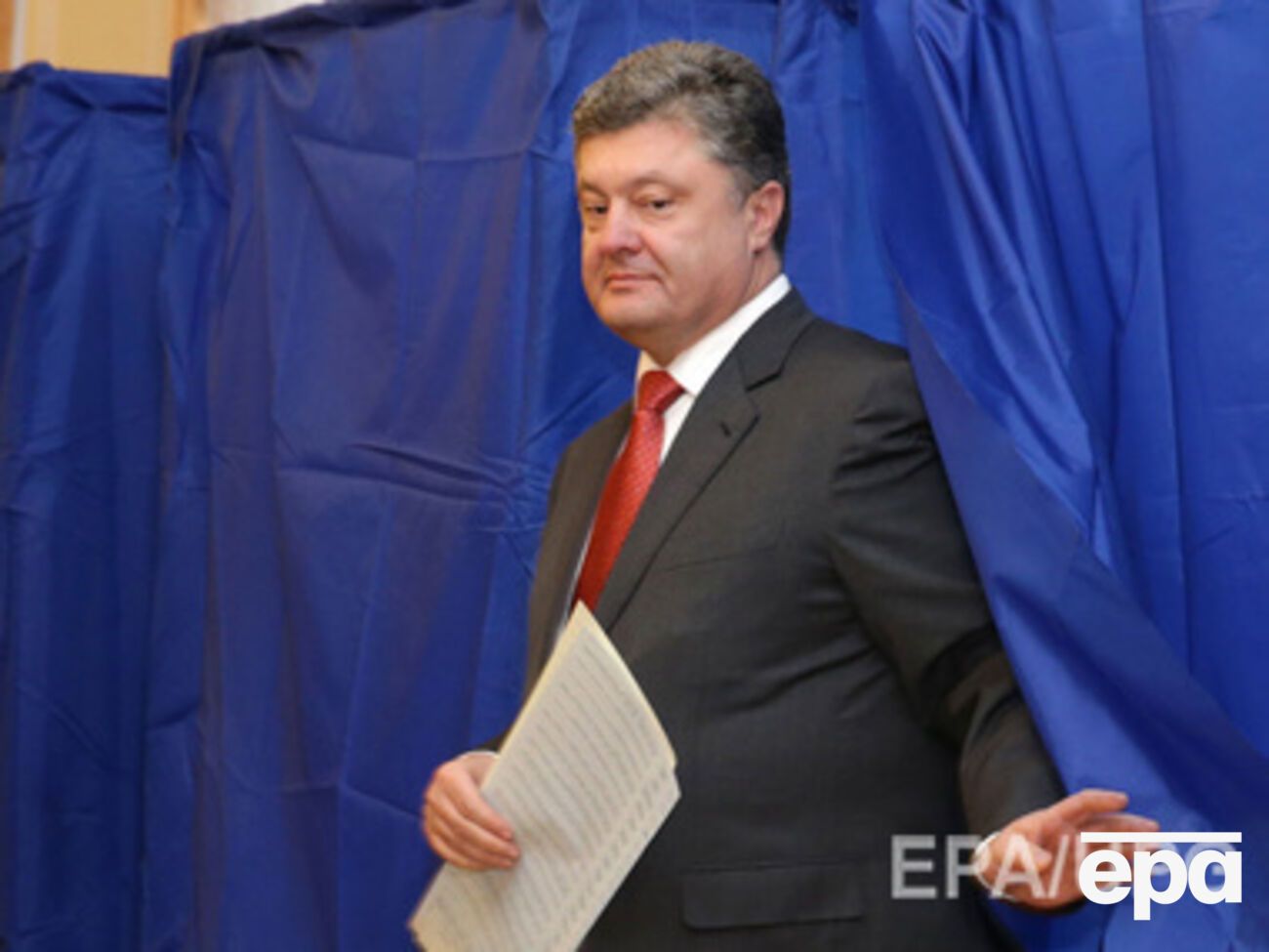 Порошенко заявил о начале консультаций по созданию коалиции