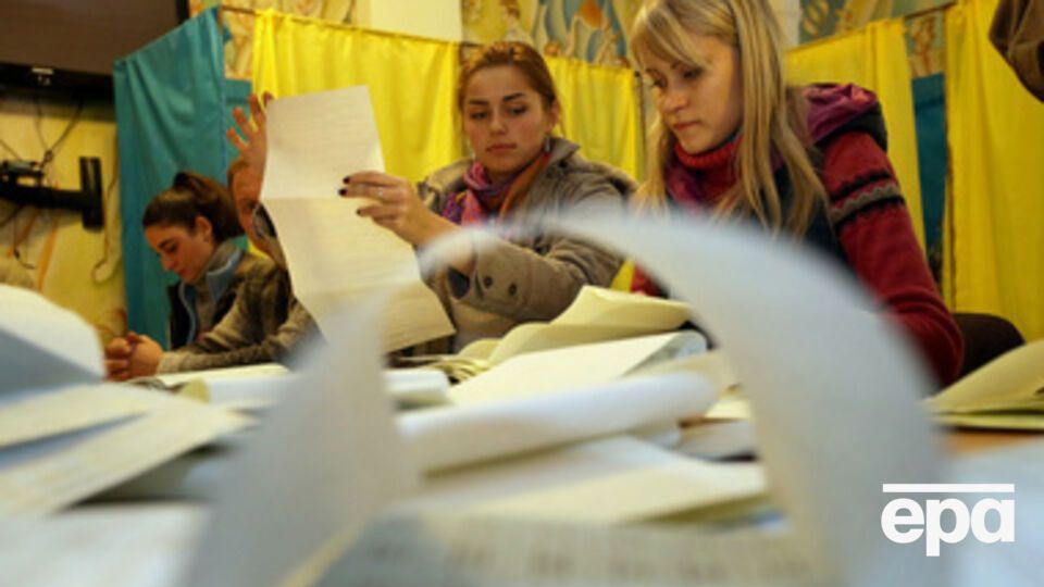 Продолжается подсчет голосов на выборах в парламент