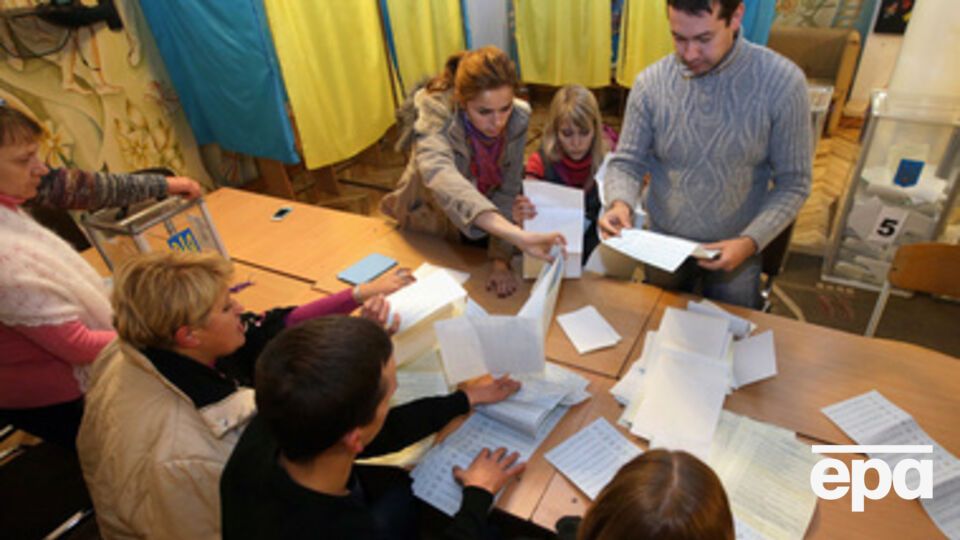 Продолжается подсчет голосов на парламентских выборах