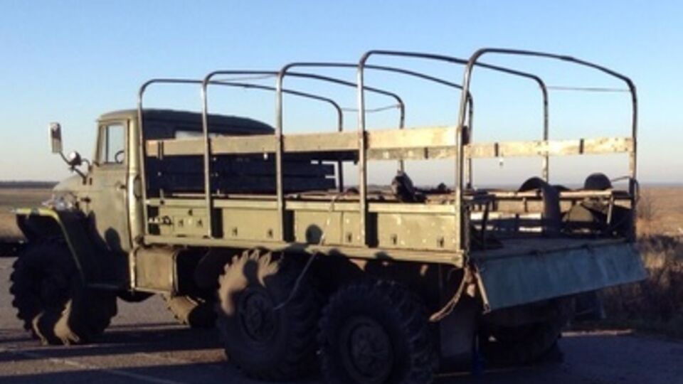 Тела военных привезли на разбитом "Урале"