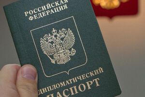 Такой паспорт дает право безвизового въезда в страны Шенгенского договора и другие государства