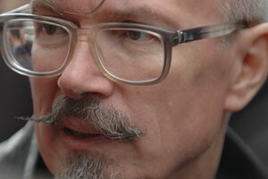 Лимонов: Причина обыска --- официальная проверка