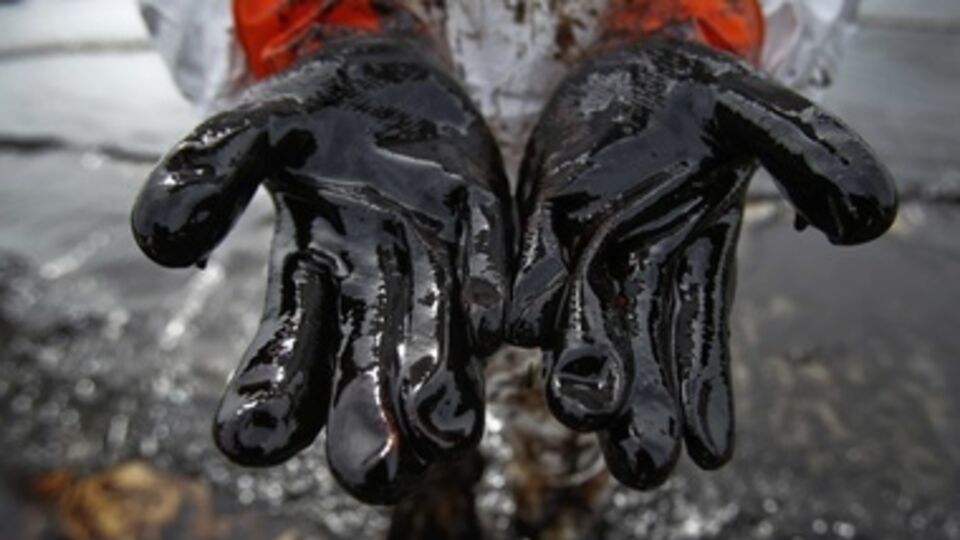 Цена на нефть продолжила свой путь вниз