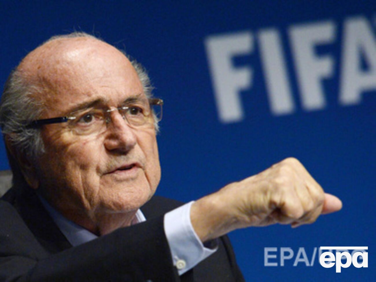 Блаттер пообещал "развести" Украину и Россию на ЧМ-2018