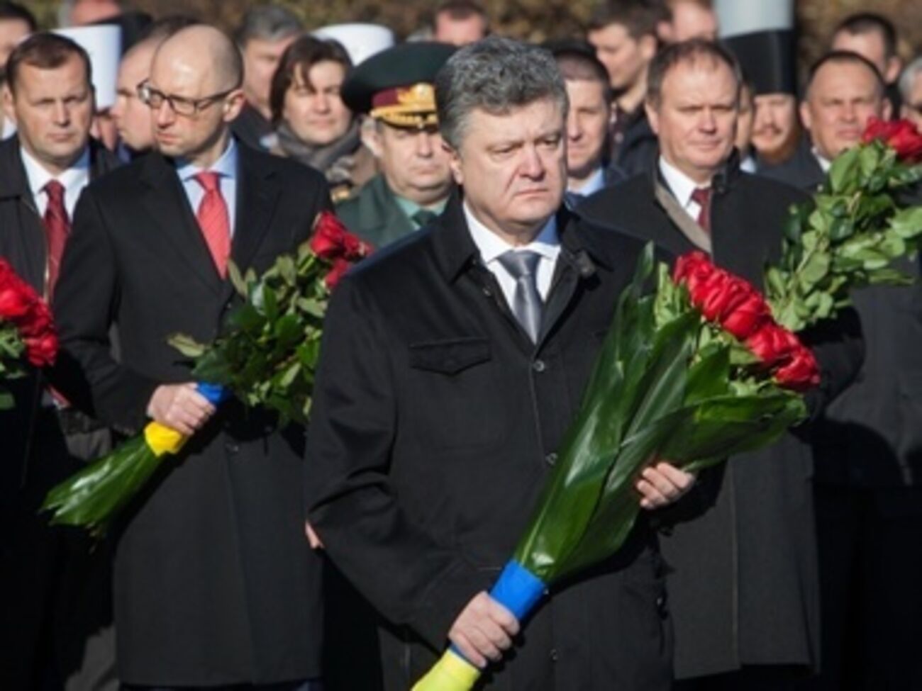 Политики возложили цветы к Могиле Неизвестного солдата