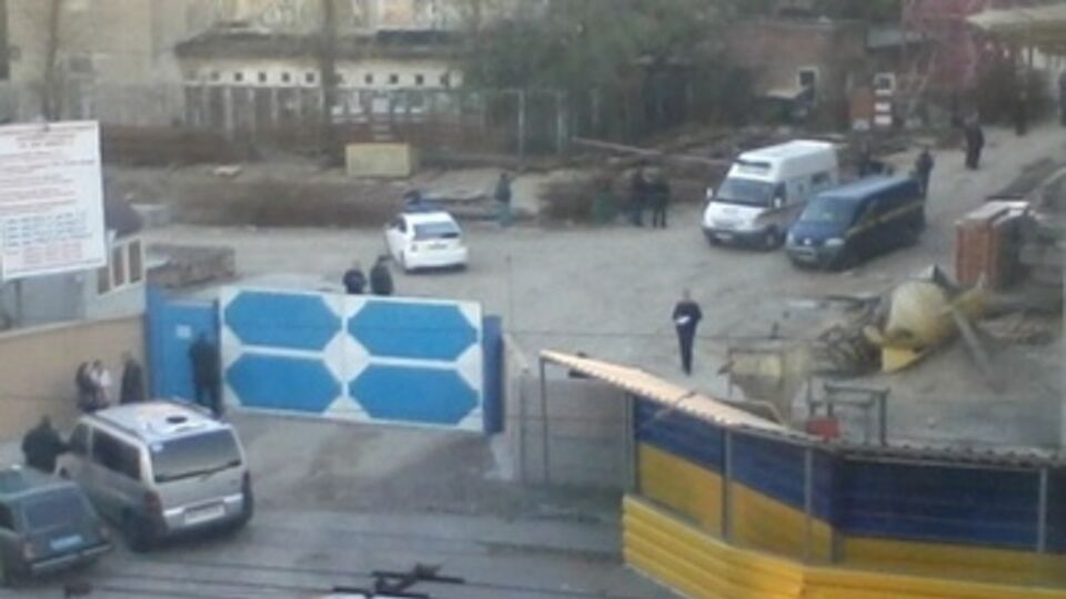 Кран упал сегодня в 14.21, три человека погибли на месте, еще один скончался в машине скорой помощи