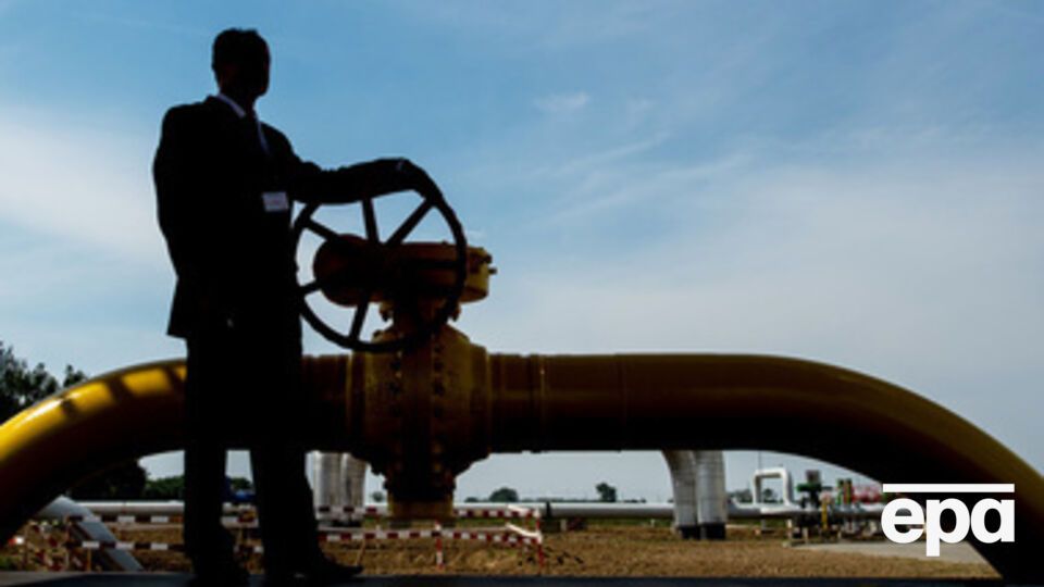 Пока "Газпром" и "Нафтогаз" обсуждают условия нового контракта, Украина закупает реверсный газ в Европе