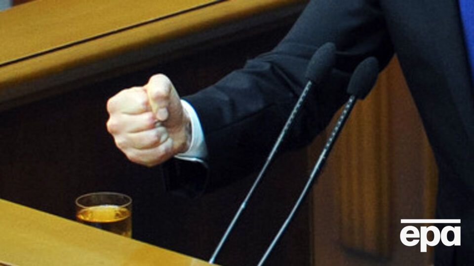 Правительство будет отчитываться перед депутатами