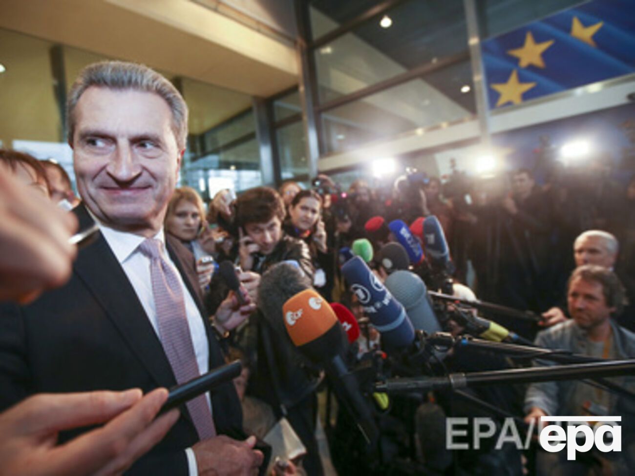 Оттингер надеется на позитивный исход переговоров в Брюсселе