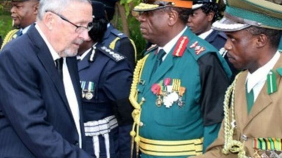 Гай Скотт, первый белый президент в странах Африки за последние 20 лет