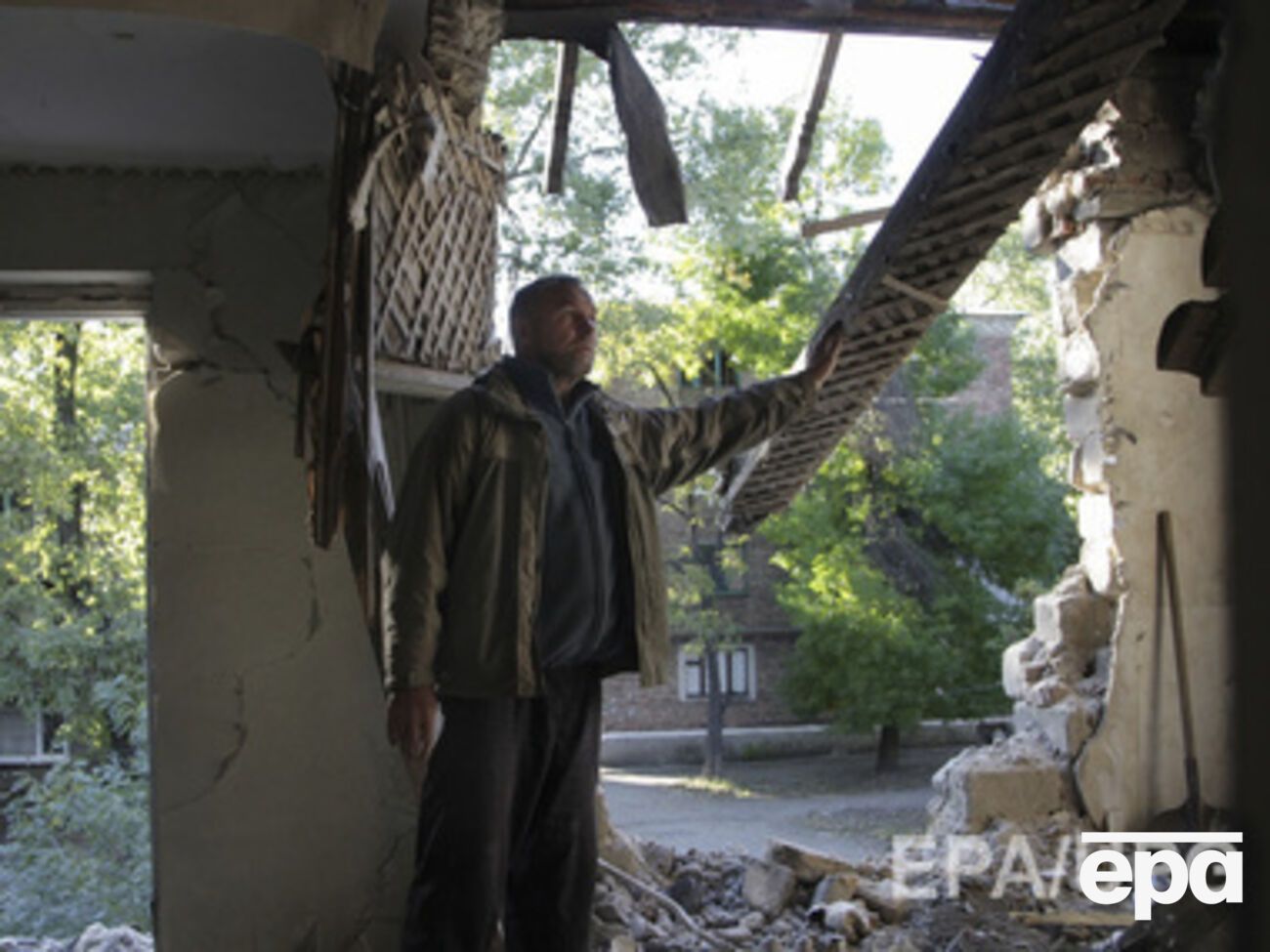 На Донбассе продолжаются обстрелы