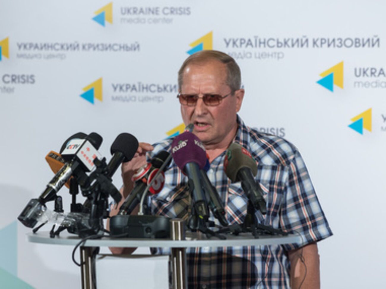 Дьяков: В аэропорту могут посадить большегрузные самолеты, войска – так же, как в Чечне