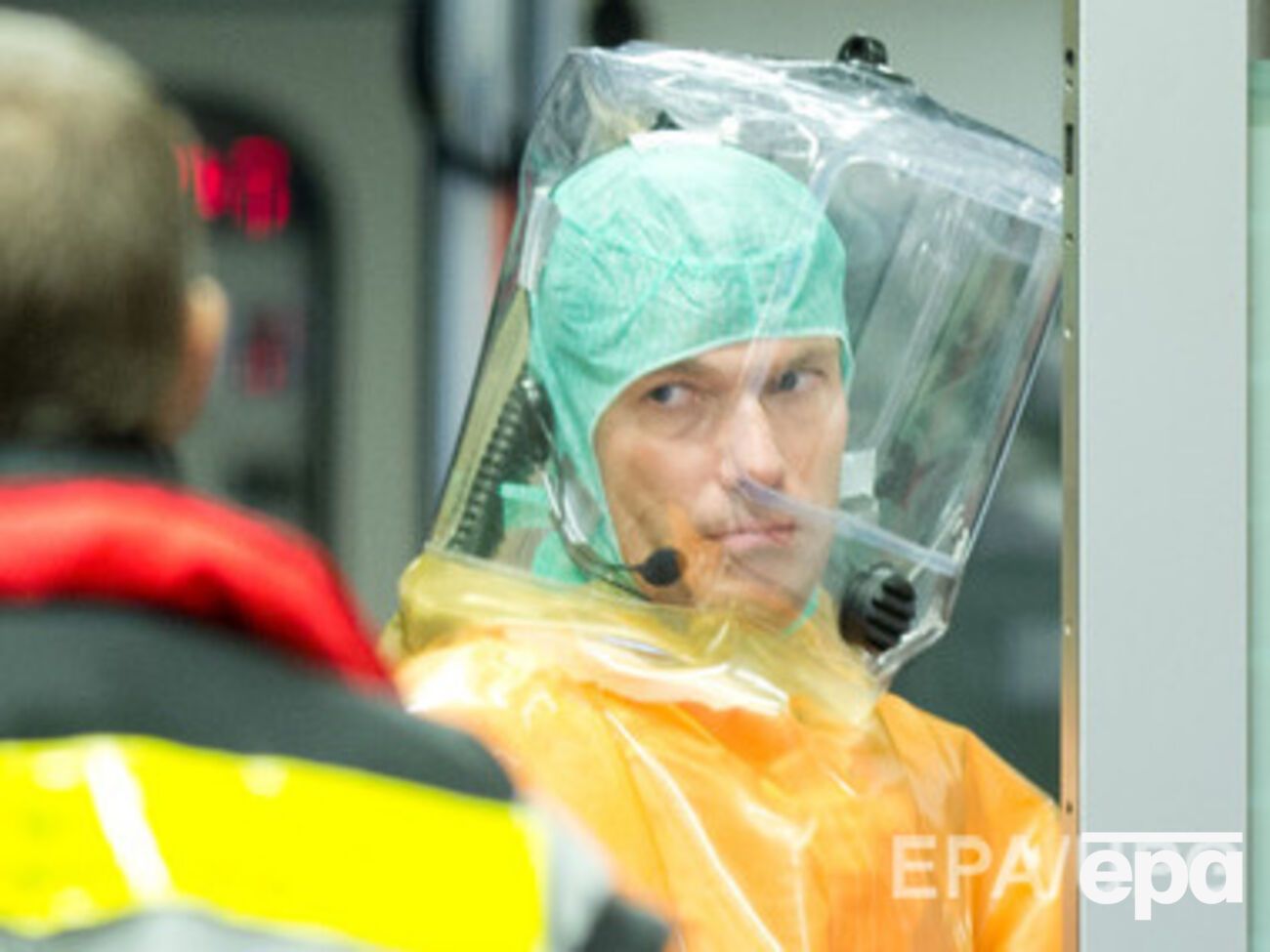 В России на Эболу проверяют студентов, прибывающих из Африки