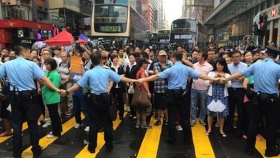 Студенты грозят прекратить переговоры с правительством