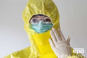 Медсестра в США намерена покинуть карантин, куда ее отправили с подозрением на вирус Эбола