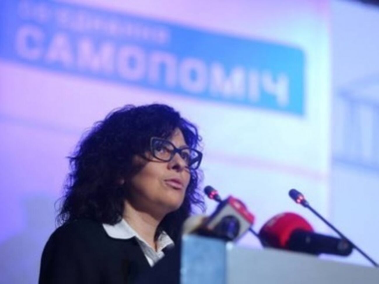 Сыроед считает, что низкие зарплаты стимулируют депутатов к коррупции