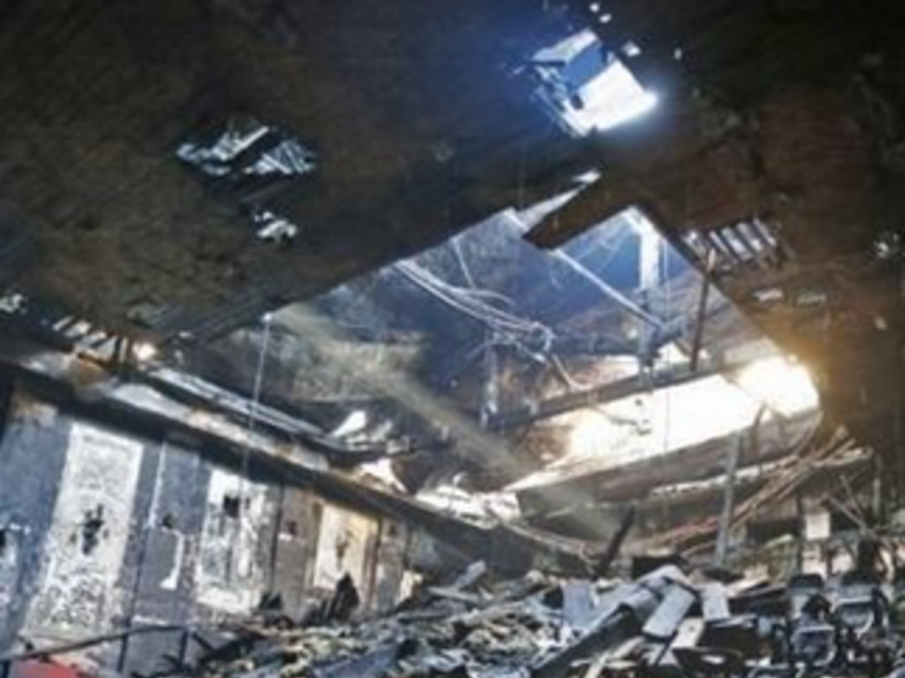 Кинотеатр "Жовтень" в Киеве сильно обгорел