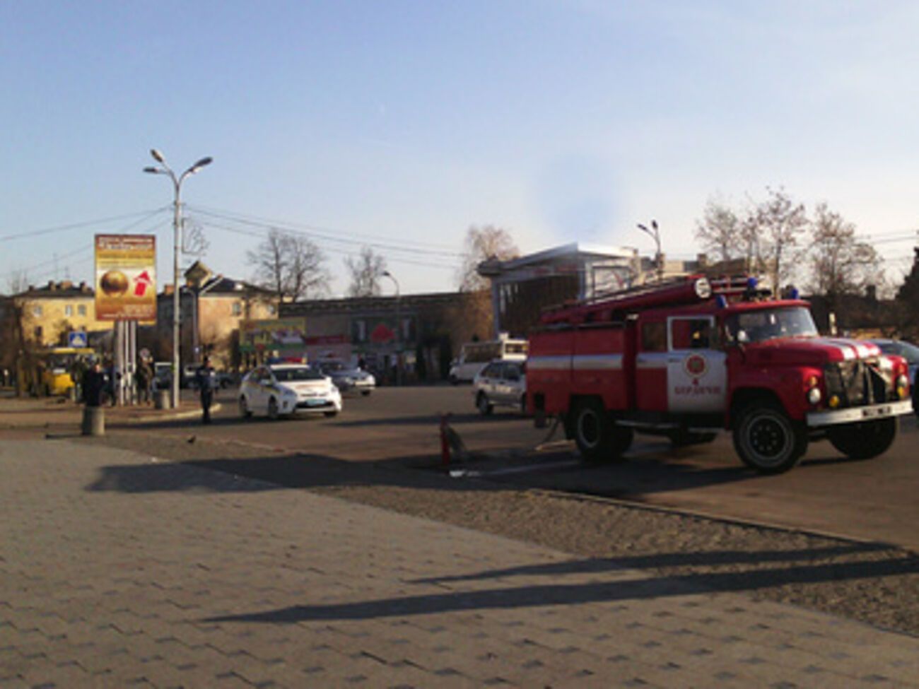 МВД: Мужчина, который в 13.25 позвонил на линию "102", сообщил, что через несколько часов в здании горисполкома произойдет взрыв