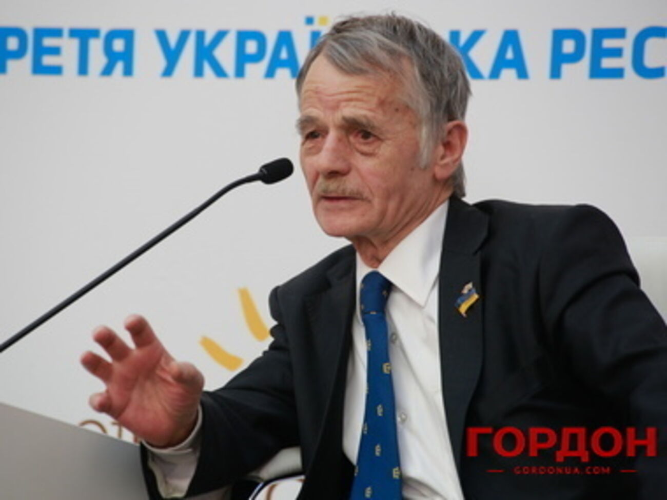 Джемилеву запретили въезжать в аннексированный Крым